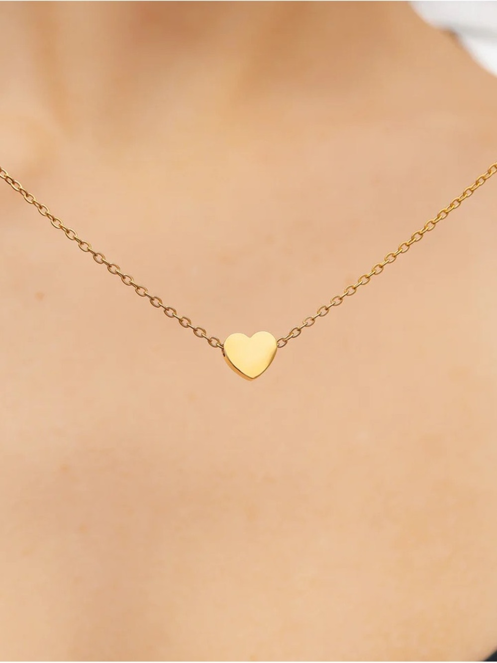 Gold Heart Pendant Necklace - Minimalist Women's Jewelry